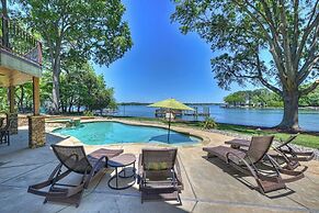 Water, Water Everywhere by Avantstay Pool + Dock