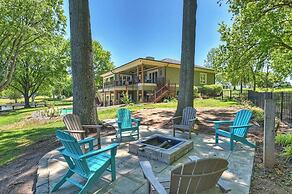 Water, Water Everywhere by Avantstay Pool + Dock