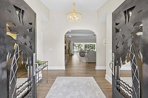 Water, Water Everywhere by Avantstay Pool + Dock