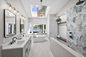 Water, Water Everywhere by Avantstay Pool + Dock