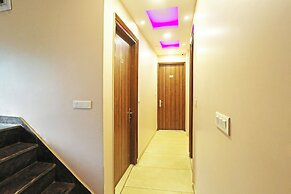 Airport Hotel Redstone