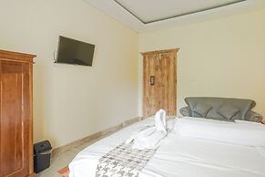 Giri Krisna Guest House