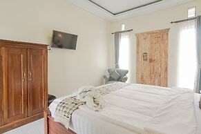 Giri Krisna Guest House