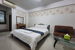 Green Apartment Kaset