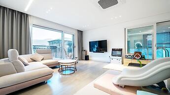 Gapyeong Pinetree Kids Pool Villa