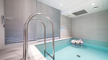 Gapyeong Pinetree Kids Pool Villa