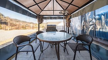Gapyeong Pinetree Kids Pool Villa