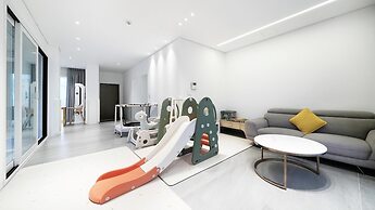 Gapyeong Pinetree Kids Pool Villa