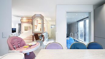 Gapyeong Pinetree Kids Pool Villa