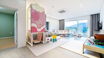 Gapyeong Pinetree Kids Pool Villa