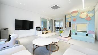 Gapyeong Pinetree Kids Pool Villa