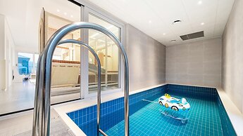 Gapyeong Pinetree Kids Pool Villa