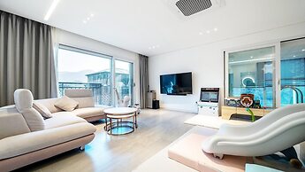 Gapyeong Pinetree Kids Pool Villa