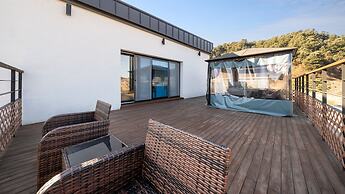 Gapyeong Pinetree Kids Pool Villa