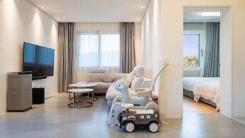 Gapyeong Pinetree Kids Pool Villa