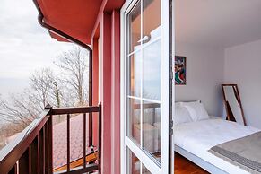 Villa With Spacious Garden in Sapanca