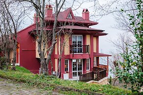 Villa With Spacious Garden in Sapanca