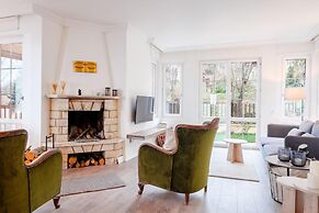 Villa With Spacious Garden in Sapanca