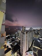 Manila Bay City View Room with Free Pool