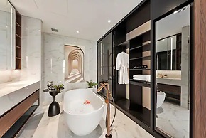 The Metropole Thu Thiem Luxury Vacation