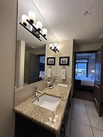 Mountain Retreat - Heated Pool & Hot-tub