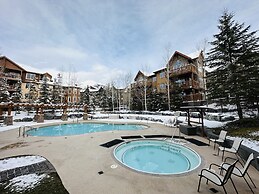 Mountain Retreat - Heated Pool & Hot-tub