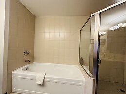 Mountain Retreat - Heated Pool & Hot-tub