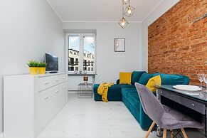 Modern Studio for Two by Renters