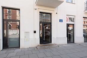 Modern Studio for Two by Renters