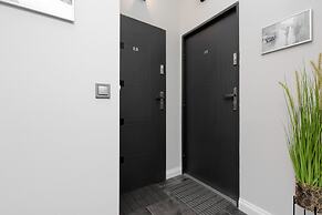 Modern Studio for Two by Renters