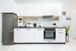 Modern Studio for Two by Renters