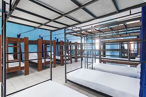 OYO 93433 Bunk Bed Bali