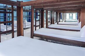 OYO 93433 Bunk Bed Bali