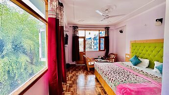 Hotel Manu Vatika Manali