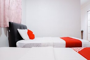 OYO 90037 The 7 Lodge Tambunan