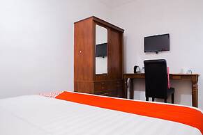 OYO 90037 The 7 Lodge Tambunan