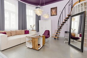 Dream Studio With Mezzanine by Renters