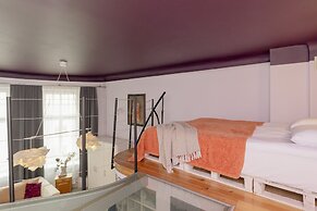 Dream Studio With Mezzanine by Renters