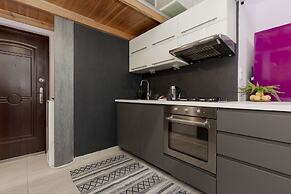 Dream Studio With Mezzanine by Renters