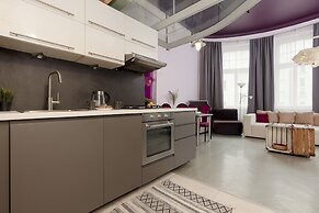 Dream Studio With Mezzanine by Renters