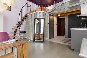 Dream Studio With Mezzanine by Renters