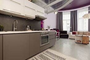 Dream Studio With Mezzanine by Renters