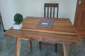 OYO 93425 Homestay Anisa