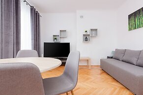 Apartment for 5 People by Renters