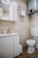 Art Deco Old Town Square Apartments by DuHomes