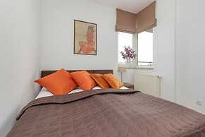 Cozy Apartment Near Airport by Renters