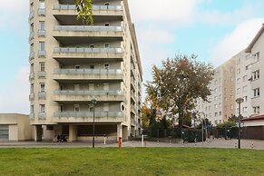 Cozy Apartment Near Airport by Renters