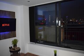 Penthouse 1-bed Apartment With Amazing Views