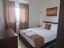 Lovely Pool View 1 bed Apartment Block 6