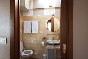 Milan Skyline Apartment, Città Studi, 1 min Metro, Terrace, Wifi, Netf